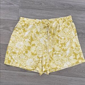 Floral Yellow Women's Shorts